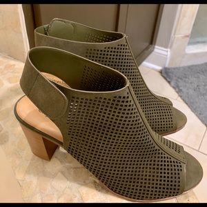 Olive green perforated block heel sandals, size 10